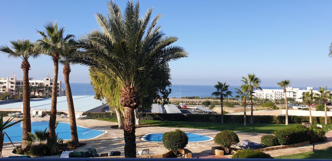 King'S Palace - Spacious 2 Bed, 2 Bath With Sea And Pool Views Lejlighed Paphos Eksteriør billede