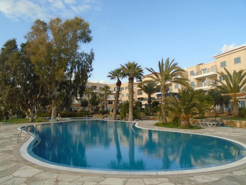 King'S Palace - Spacious 2 Bed, 2 Bath With Sea And Pool Views Lejlighed Paphos Eksteriør billede